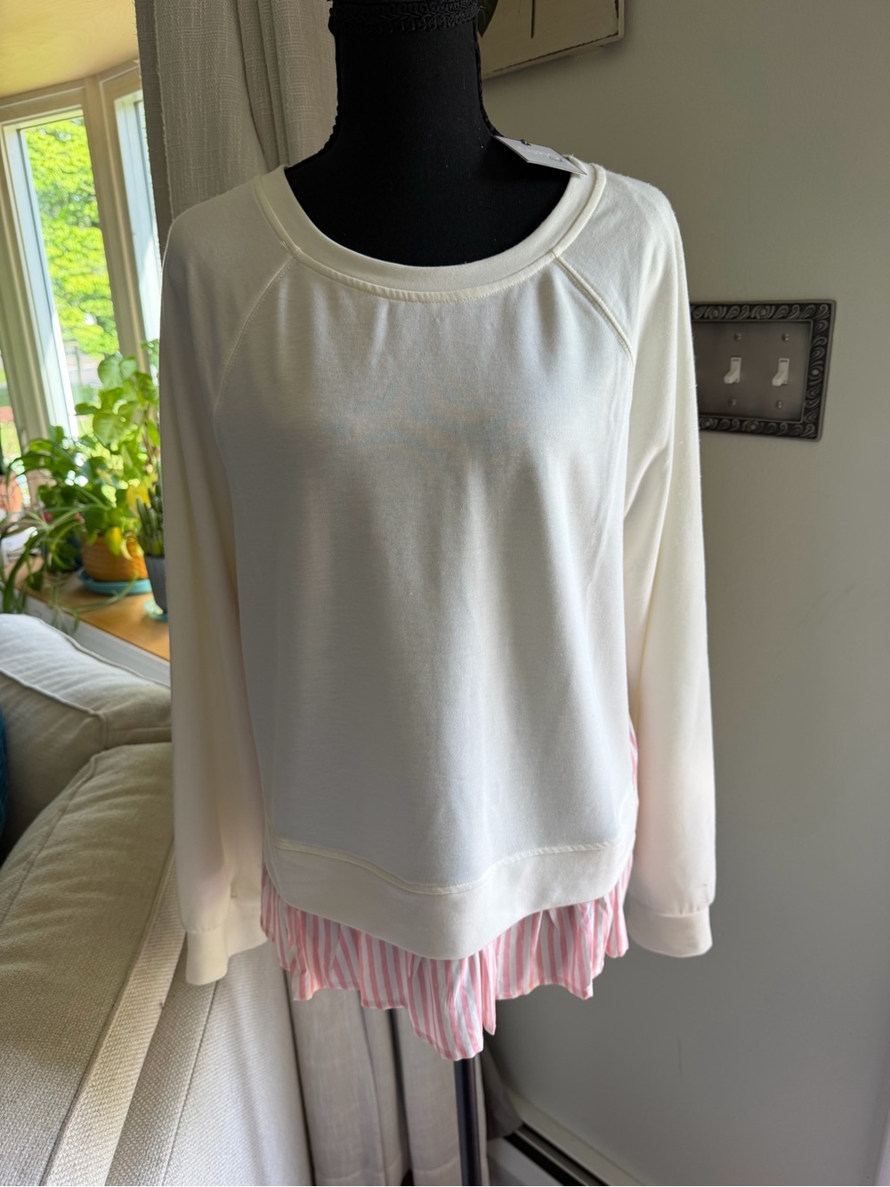 Cupio Cream Pullover with Pink-Striped Layered Hem
